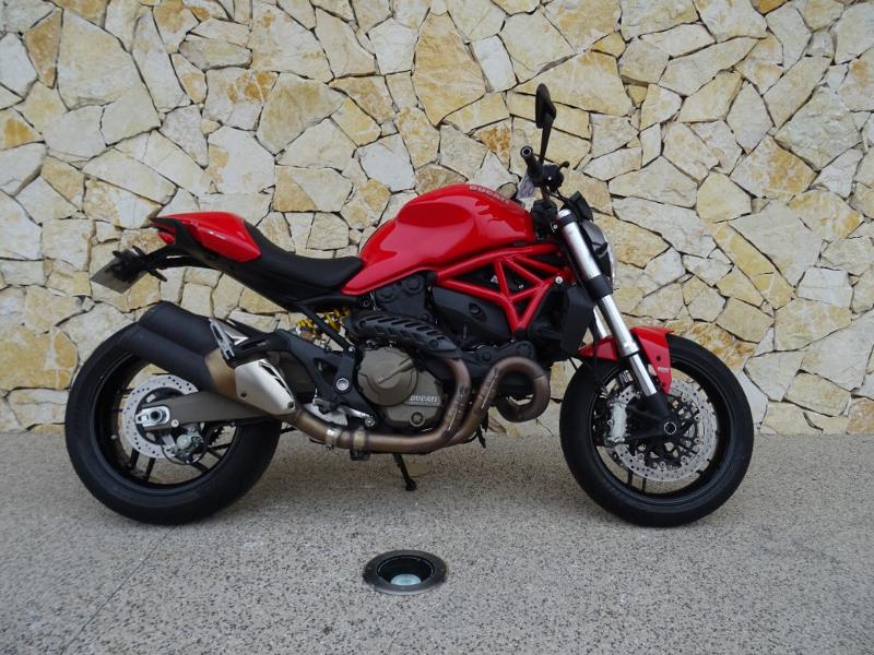 moto DUCATI Monster 821 ABS occasion